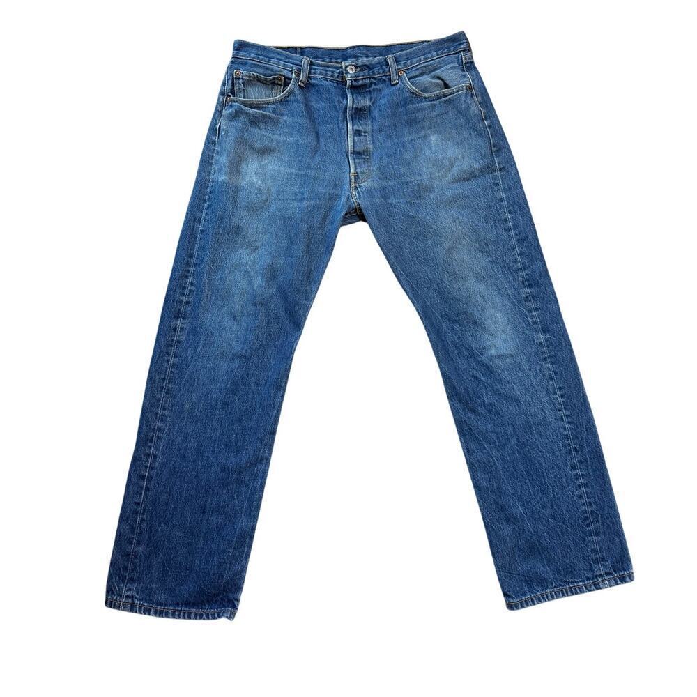 LEVI'S Men's Jeans/Pants Levi's 501, Button Fly size Men's 36X32, straight leg